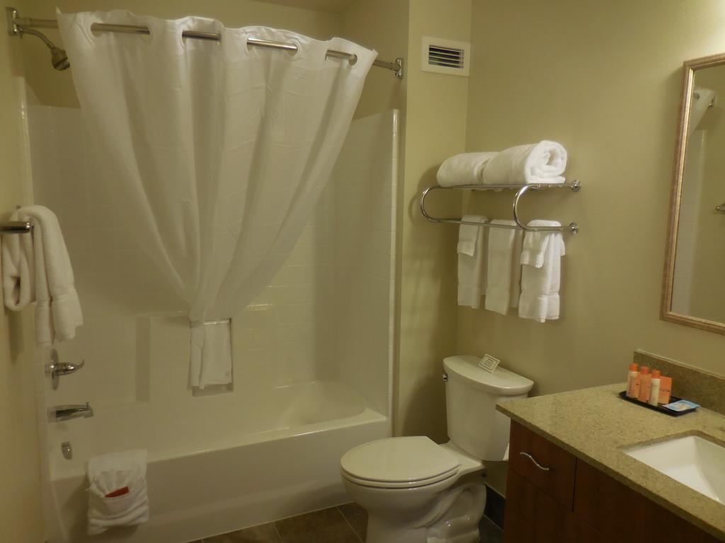 Ledgestone Hotel Vernal Habitación foto
